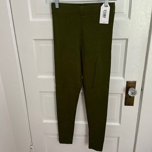 NWT Universal Standard leggings